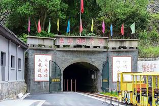Đông Thể: Thượng Hải Thân Hoa Đông Huấn kiên trì một ngày hai luyện, trong huấn luyện soái ca mới vô cùng chú trọng tính thực chiến